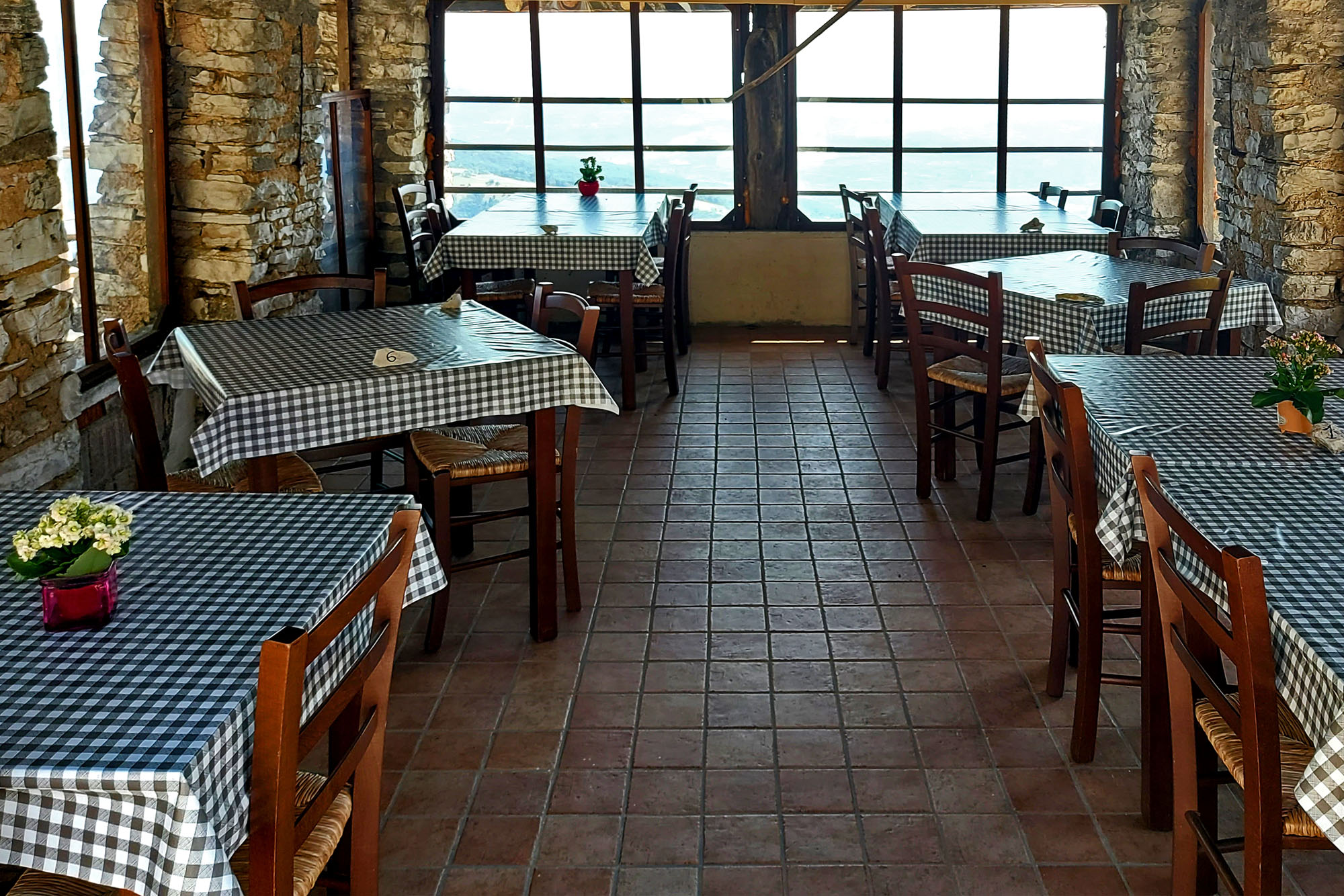 trekking on Mount Grappa and the Treviso Prealps with dinner at Malga Barbeghera (BL)